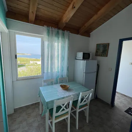 As Apartment *
